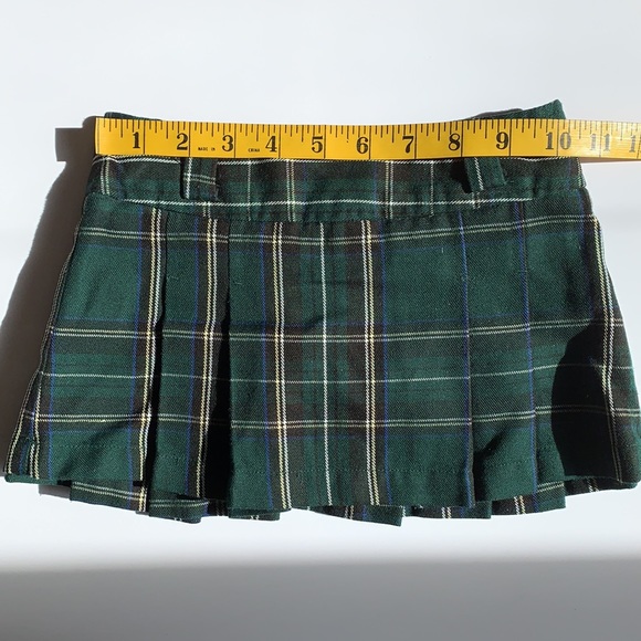 Guess Plaid Skort Size 5 - Picture 9 of 10